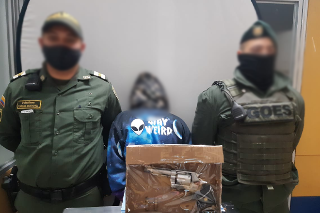 Mujer mariquiteña deberá responder por el delito de porte ilegal de armas de fuego