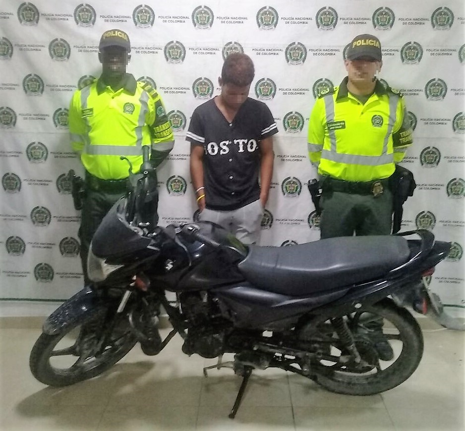 Oportuna-reacción-de-la-Policía-permitió-la-recuperación-de una-motocicleta.