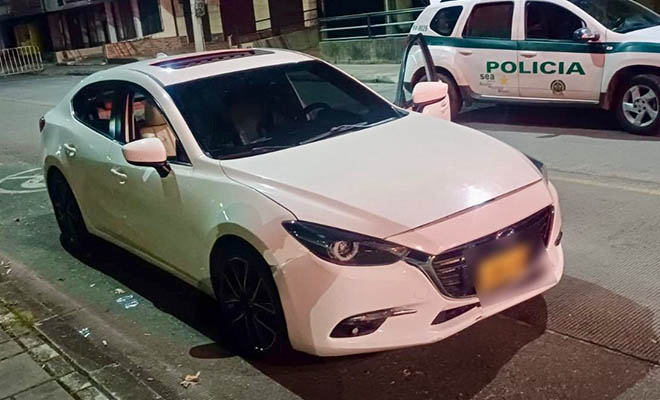 Siete personas capturadas en un vehículo