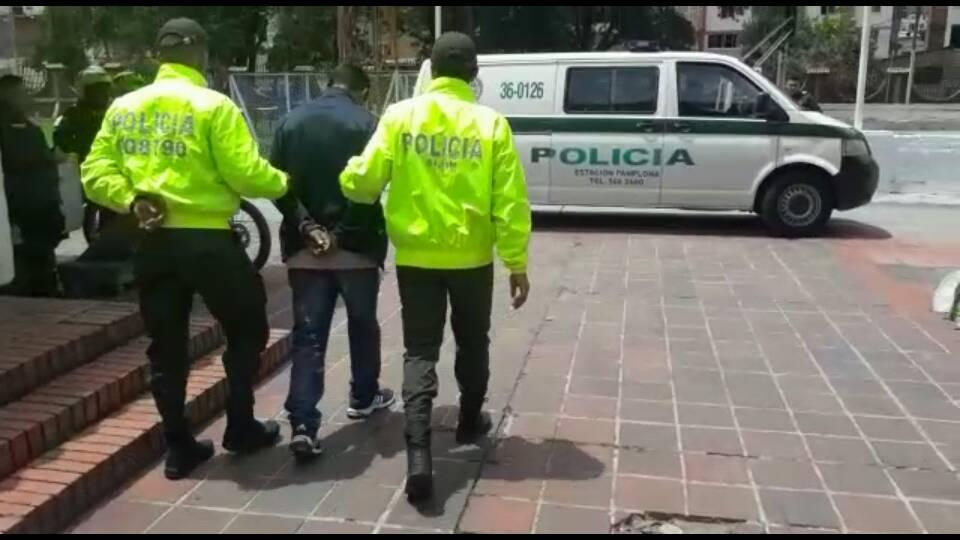 Capturamos al "terror" del micro tráfico en Pamplona.