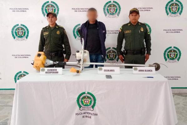 En rápida reacción de la Policía Metropolitana de Ibagué un hombre fue capturado por hurto.
