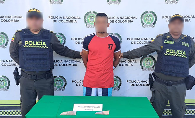 Un hombre fue capturado por violencia contra el servidor público