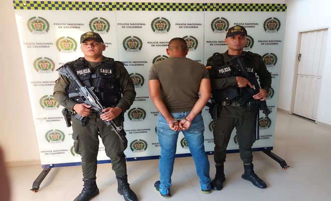 Hacía exigencias económicas entre los 100 y 1.000 millones 