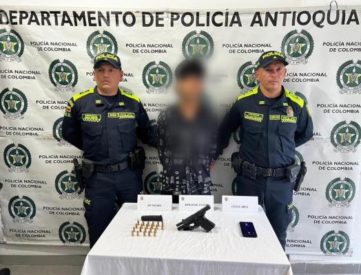 capturado con un arma de fuego en su poder