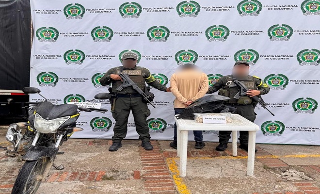capturado junto a la incautación de una motocicleta y estupefacientes