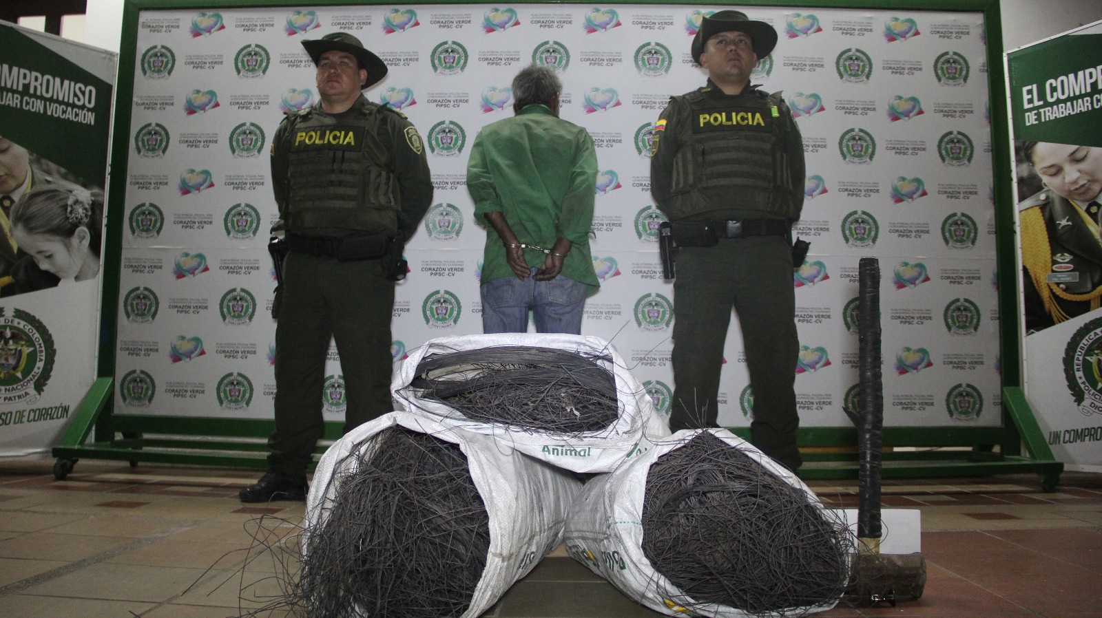 Capturado por contaminación ambiental y emisión de olores ofensivos