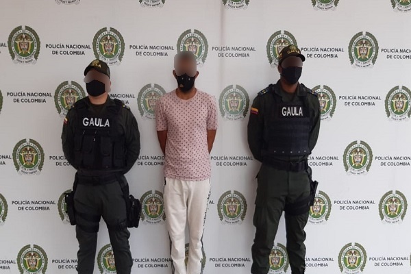 Se autosecuestró para extorsionar a su amigo