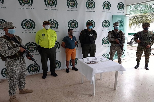 En flagrancia una persona capturada por extorsión