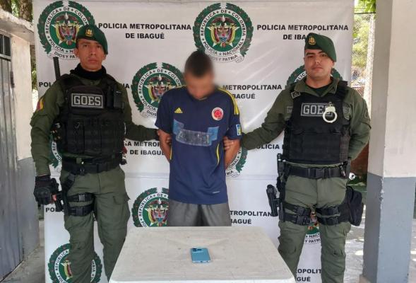 había hurtado bajo la modalidad de raponazo un celular de alta gama a una ciudadana que se encontraba a las afueras de un restaurante en Ibagué