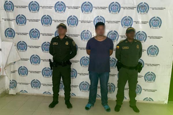 Capturado por orden judicial por el delito de actos sexuales con menor de catorce años agravado