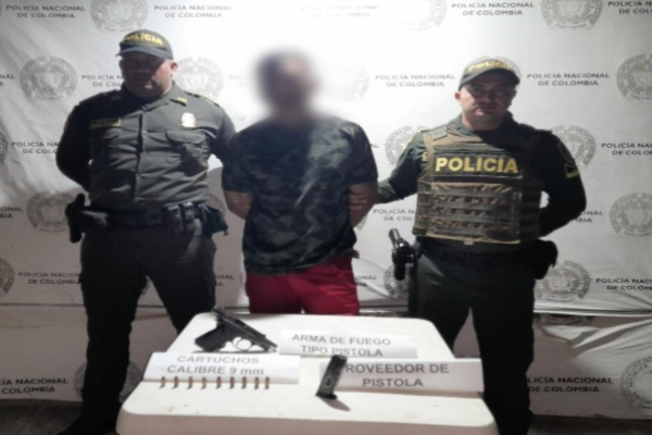 Capturado arma de fuego tipo pistola marca CZ 