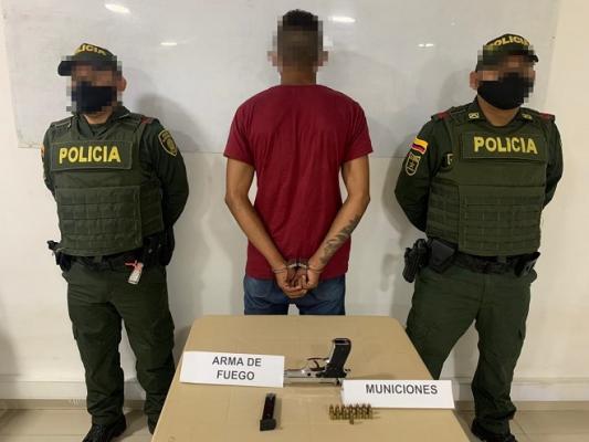 Capturado Un Hombre Por Portar En Su Billetera Munición