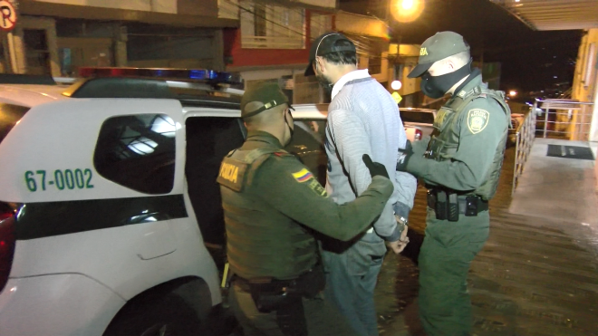 Uno de los hombres del cartel de los más buscados, es presentado ante la autoridad judicial