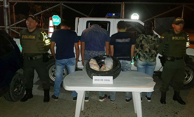 Al-interior-de-una llanta-de-repuesto-la Policía Nacional-descubrió-2-mil-gramos-de-base de coca