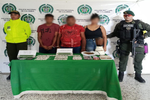 Caen dos hombres y una mujer en Riohacha por tr&aacute;fico local de estupefacientes
