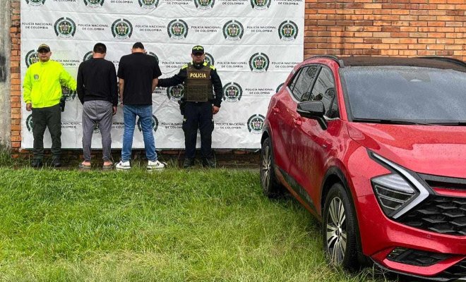 Capturados en flagrancia con dos bovinos hurtados en la camioneta