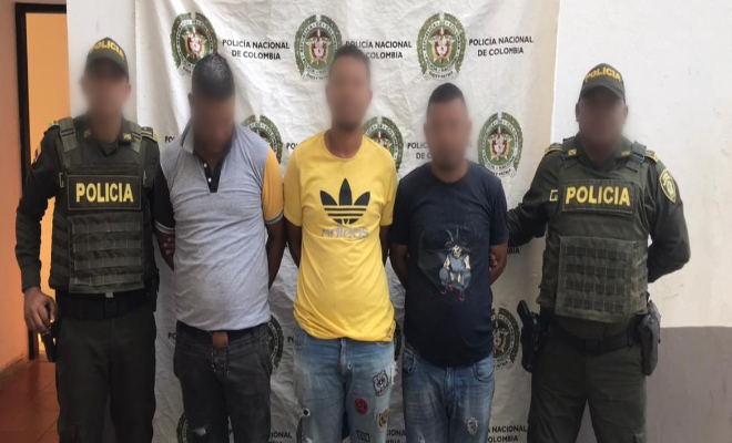 Señalados de hurtar joyas a una mujer.