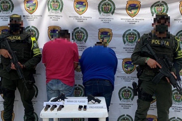 Capturamos-a-dos-ciudadanos-que-tenían-permisos-falsos-para-porte-de-armas