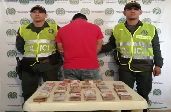 Capturamos un sujeto que transportaba dinero en efectivo