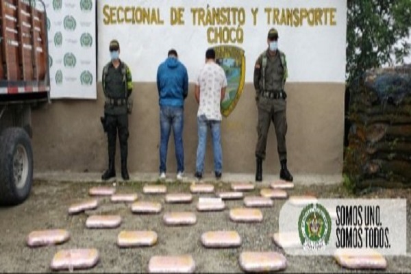 Capturamos-dos-hombres-en-flagrancia-transportando-116-kilogramos-de-clorhidrato-de-cocaína.