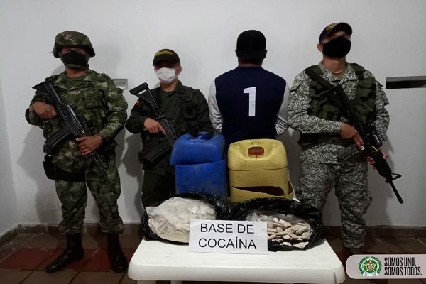 Capturamos-dos-hombres-por-delitos-relacionados-con-el-porte-y-tráfico-de-estupefacientes