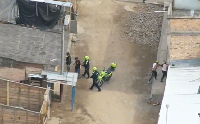 En la vegetación escondían una bolsa plástica con 39 cigarrillos de Marihuana.