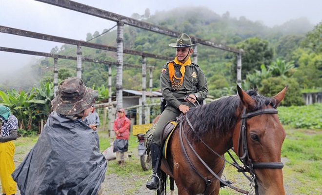Interactuamos con los campesinos en el marco del plan cosecha