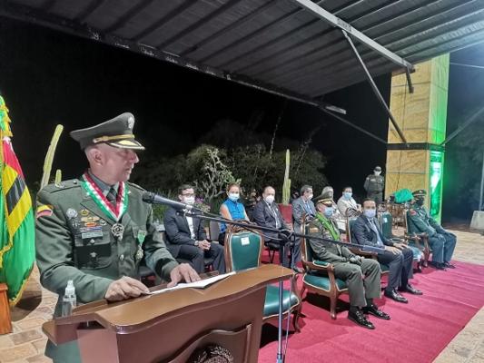 Policía condecorado