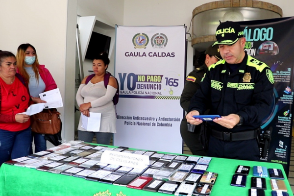 62 celulares han sido entregados