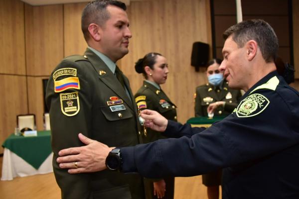 Ceremonia condecoración aniversario POLFA