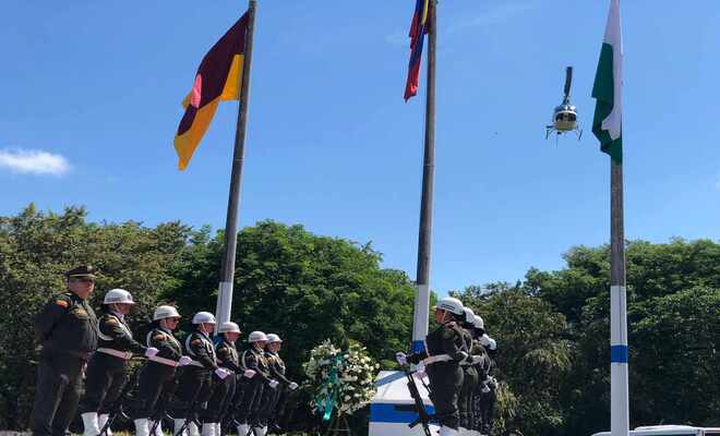 Policía Nacional conmemoró los 38 años de la tragedia de Armero y rindió honores a 33 uniformados fallecidos