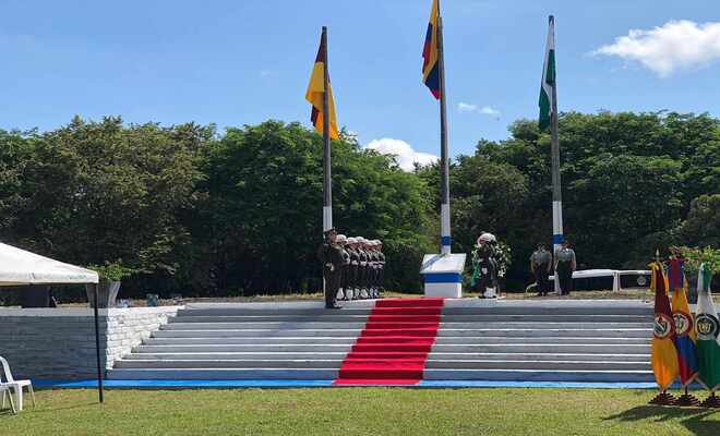 Policía Nacional conmemoró los 38 años de la tragedia de Armero y rindió honores a 33 uniformados fallecidos
