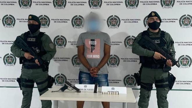 Mediante planes de control capturado en flagrancia hombre de 38 años de edad por el delito de porte ilegal de arma de fuego.