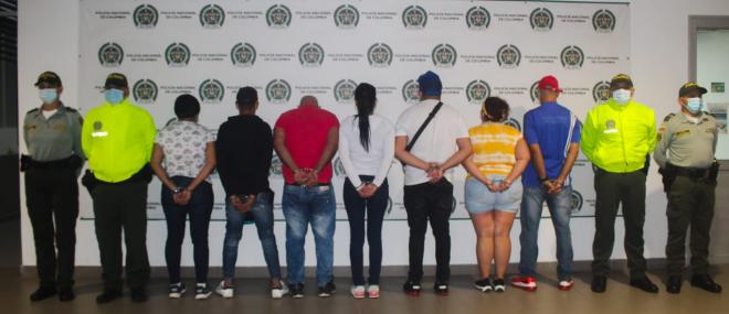 Ciudadanos capturados por el delito de falsedad material en documento público