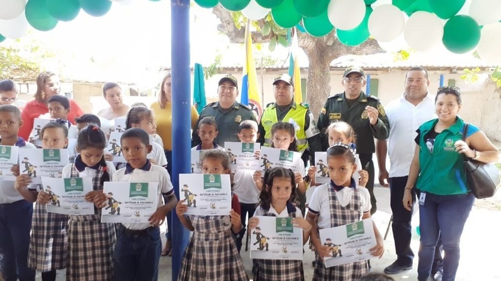 clausura-DARE-prevención de drogas-policia magdalena-remolino