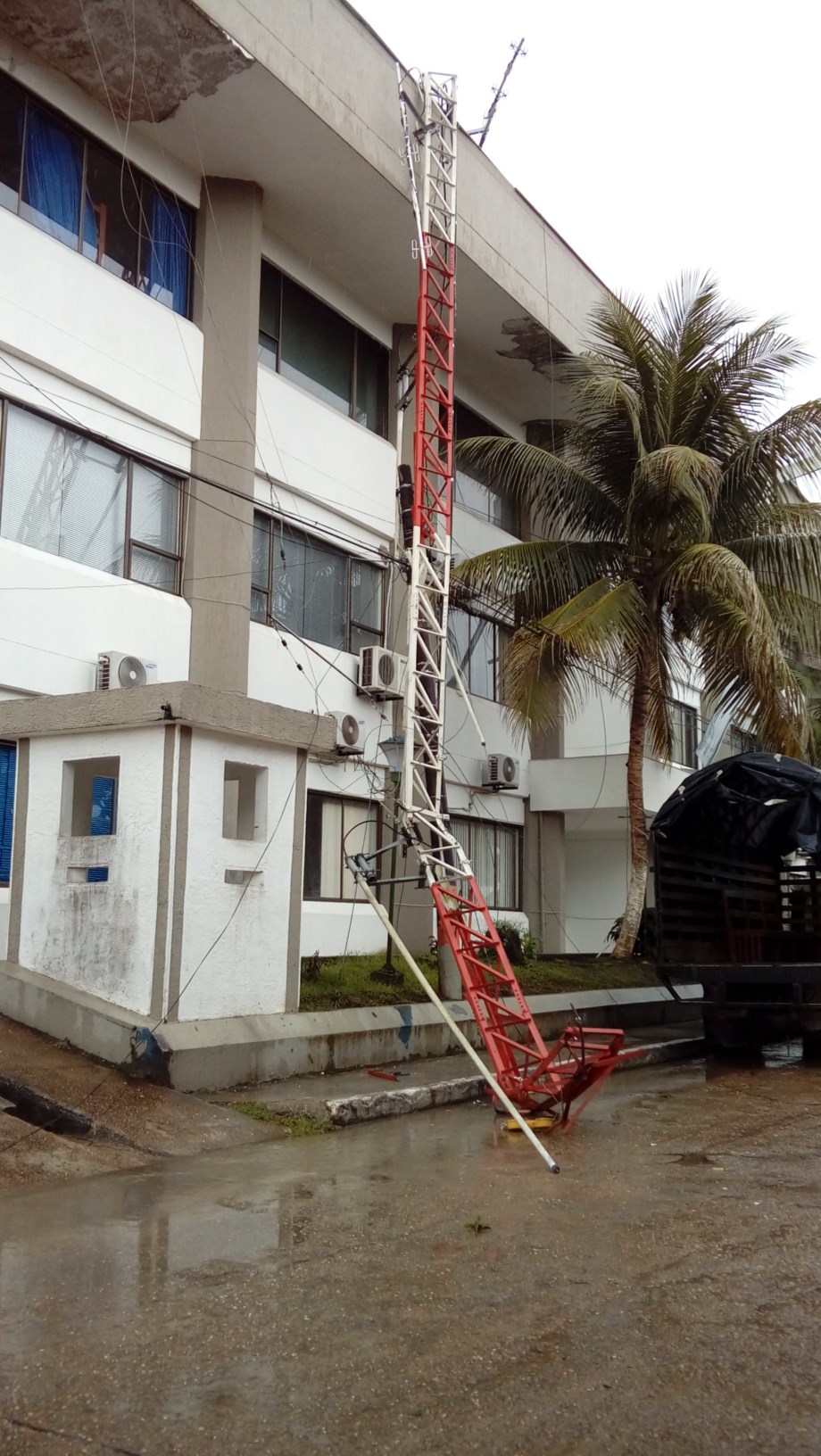 fuera-de-servicio-la-línea-de-emergencia-123