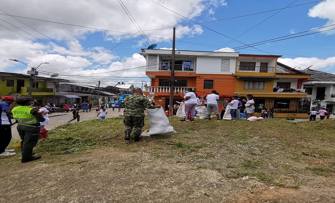 Con jornada de ornato, aseo y ‘olla comunitaria’ compartimos con comunidad del barrio niño Jesús