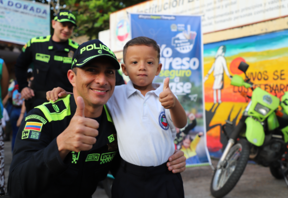 “Yo regreso seguro a clase” con mi Policía Nacional