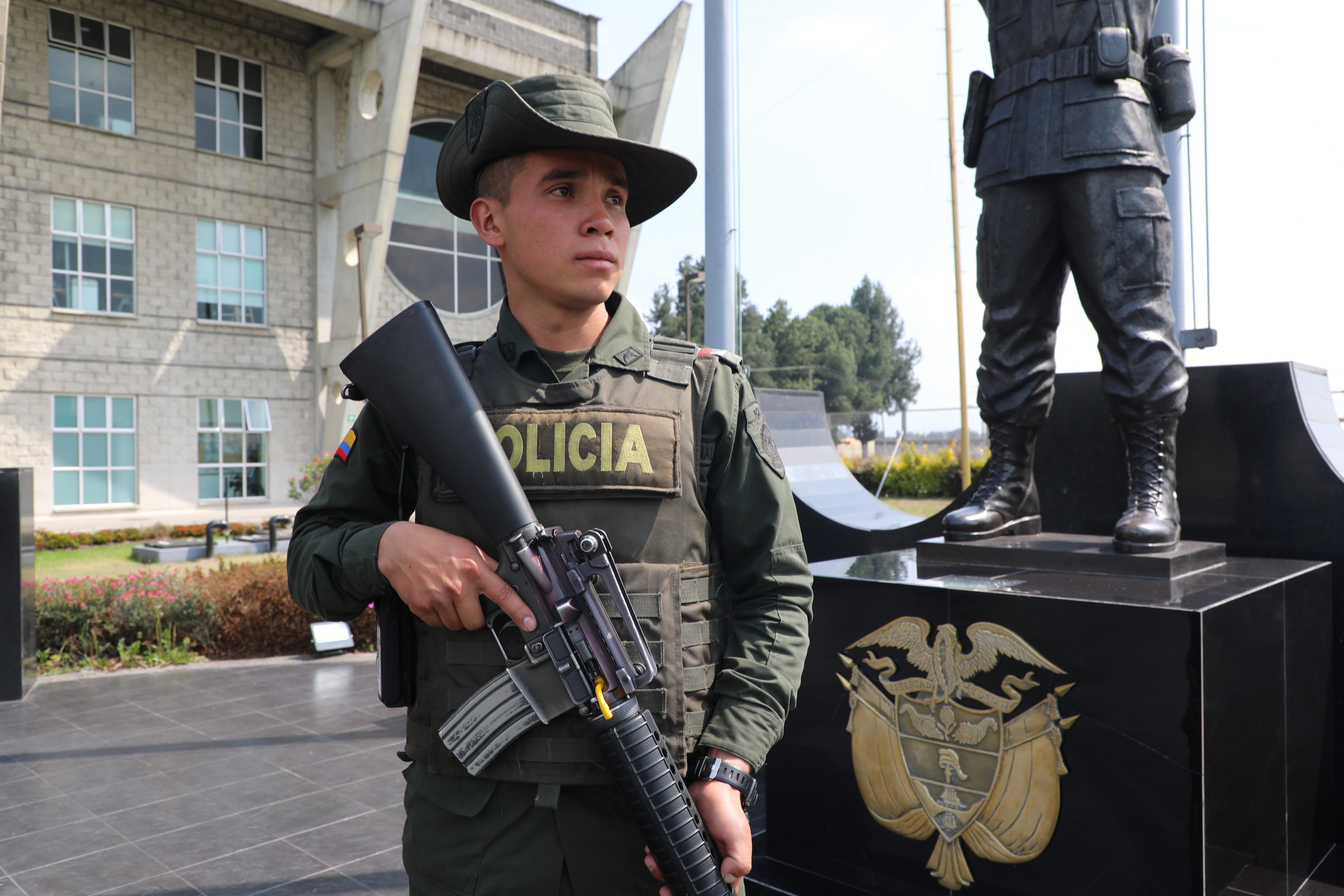 onvocatorias-para-ingresar-a-la-institución-como-Auxiliar-de-Policía