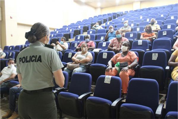  “Una mujer que trabaja por la Seguridad Ciudadana”