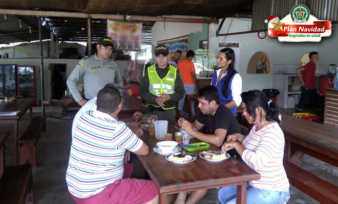 ‘Inspirados en usted’-la Policía Nacional-acompaña-y-sensibiliza-a-viajeros-en-las vías-del-Meta