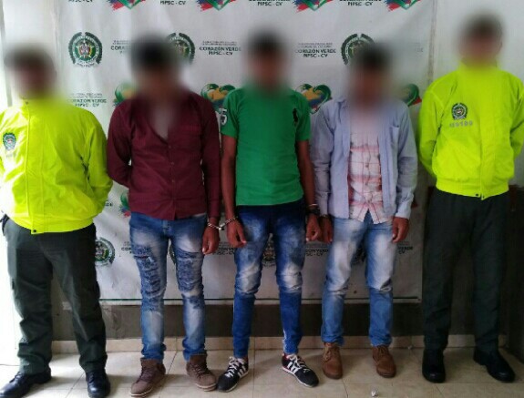Policia en bolivar capturo cinco presuntos integrantes de dos bandas de cuatreros denominados "los soledeños" y "los ganadero"