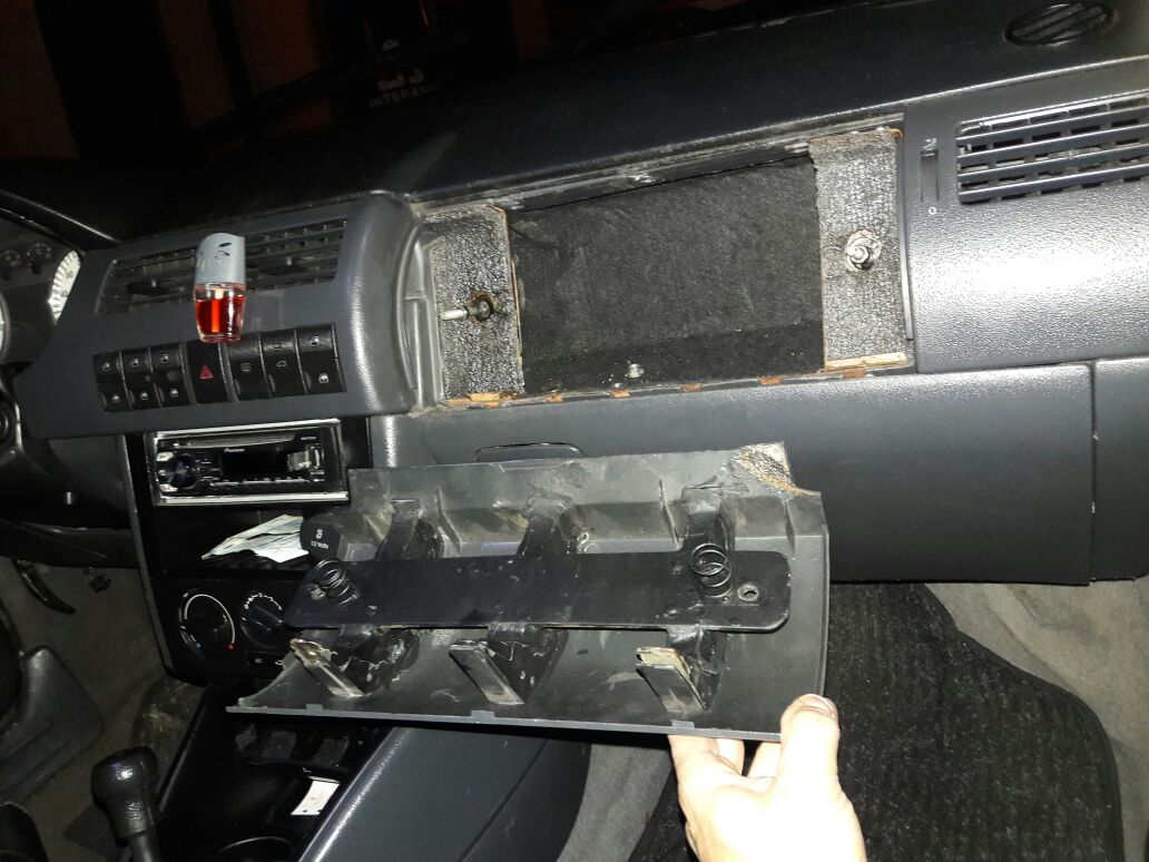 Novedosas-caletas-para-ocultar-droga-y-armamento-2