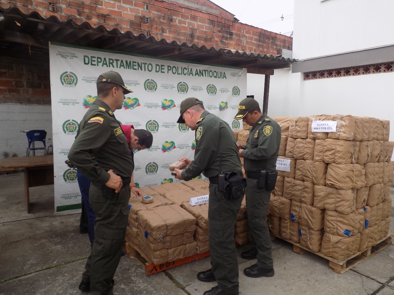 Incautación-de-panela-adulterada-en-el-oriente.