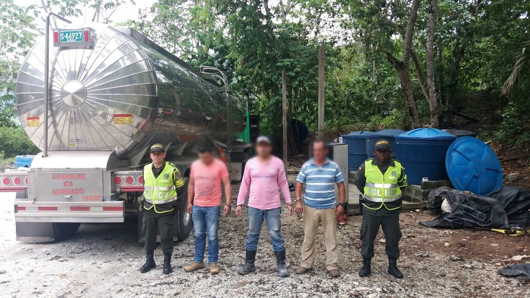 Mediante-amenaza-conductor-fue-obligado-a-descender-del-vehículo-1