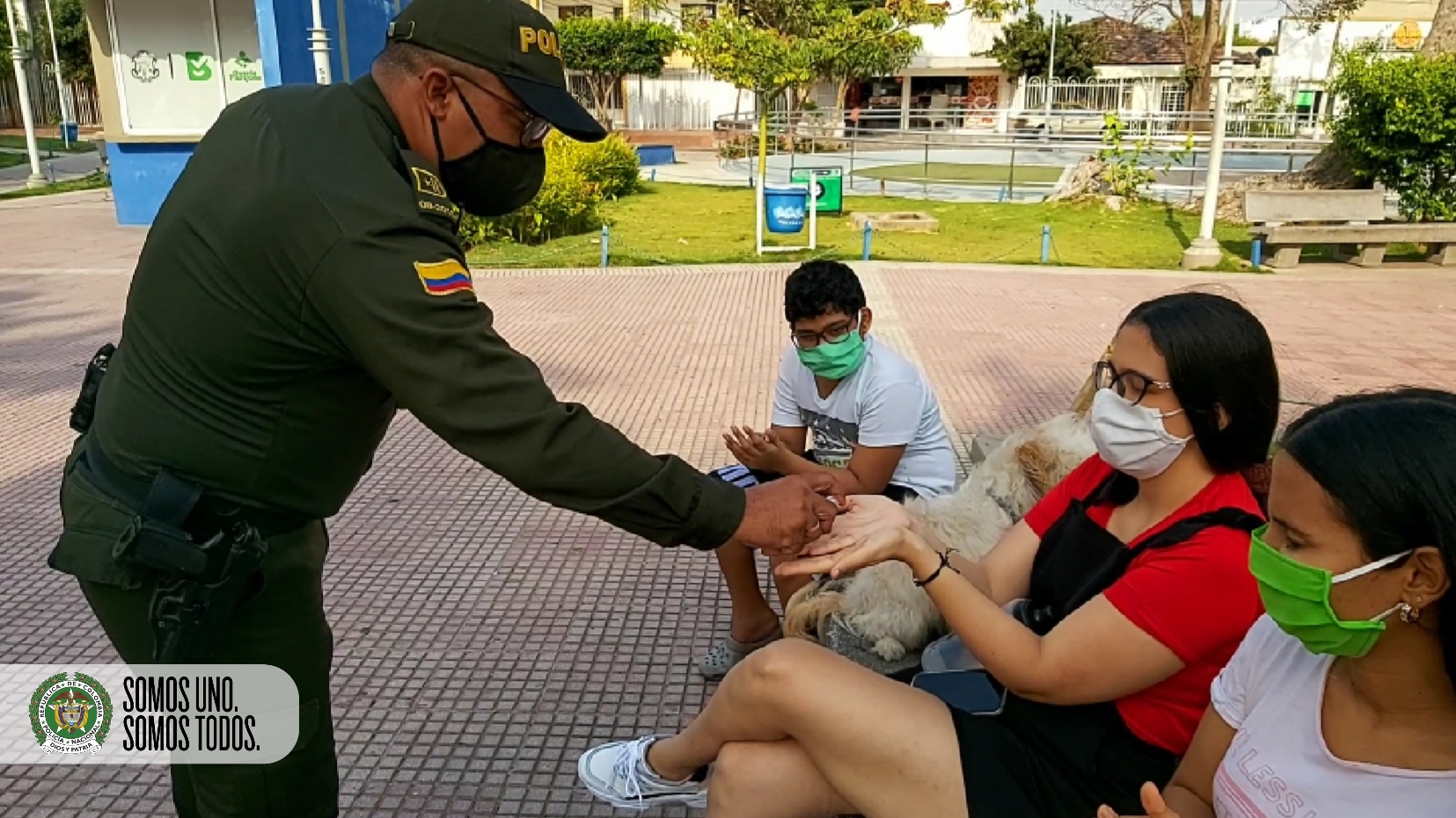 Después de 60 días de aislamiento vuelven a salir a los parques. 