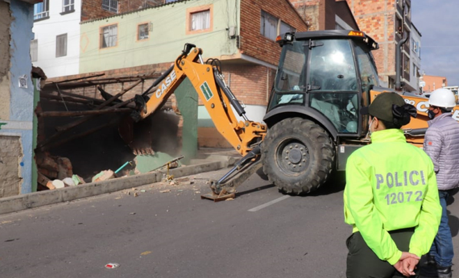 DEMOLICION-CASA-TUNJA