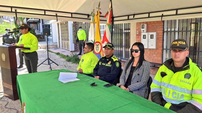 Policía y Secretaria de Gobierno