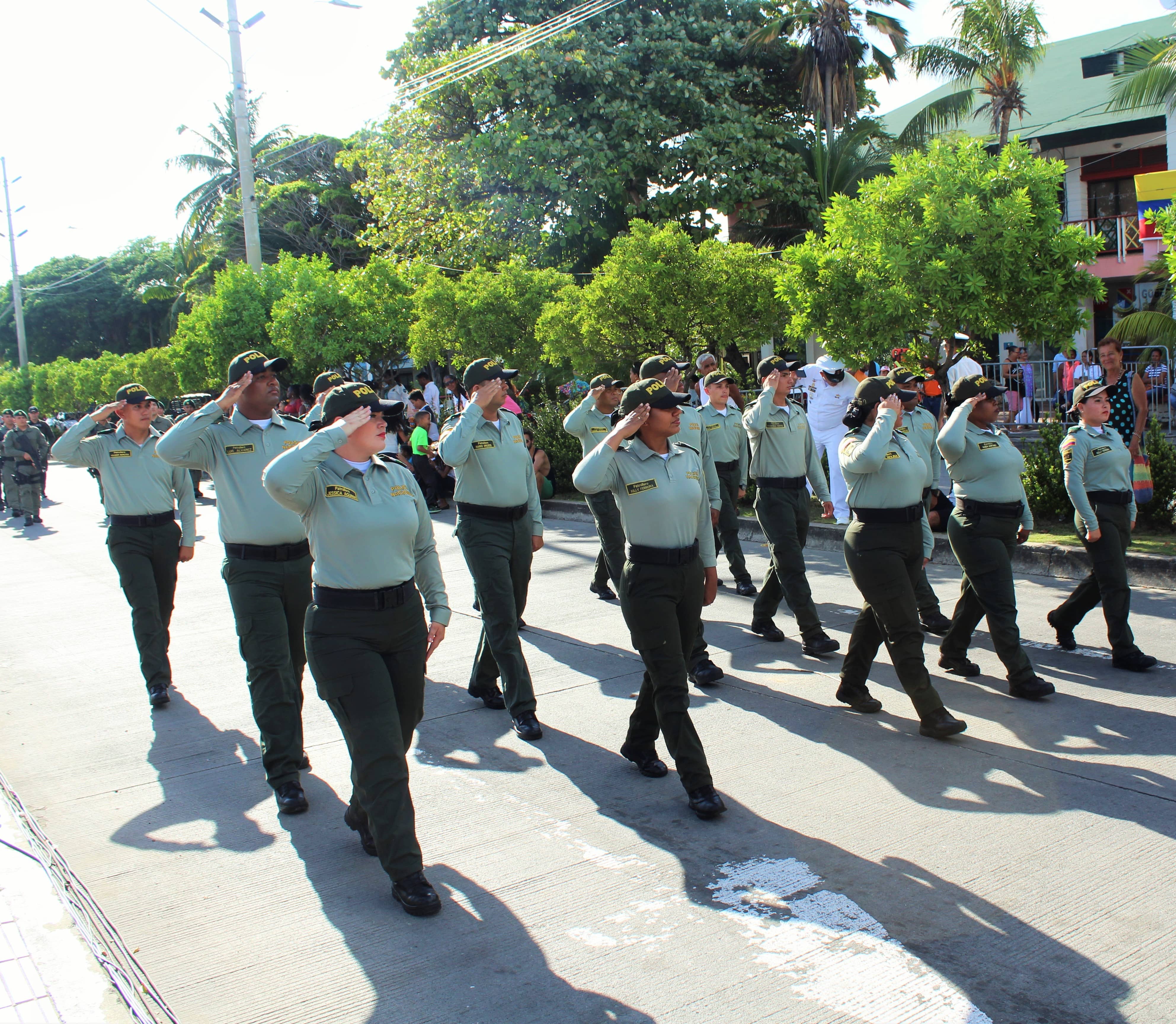 Con un desfile tricolor el Departamento Archipiélago rinde un homenaje a la Gesta Libertadora