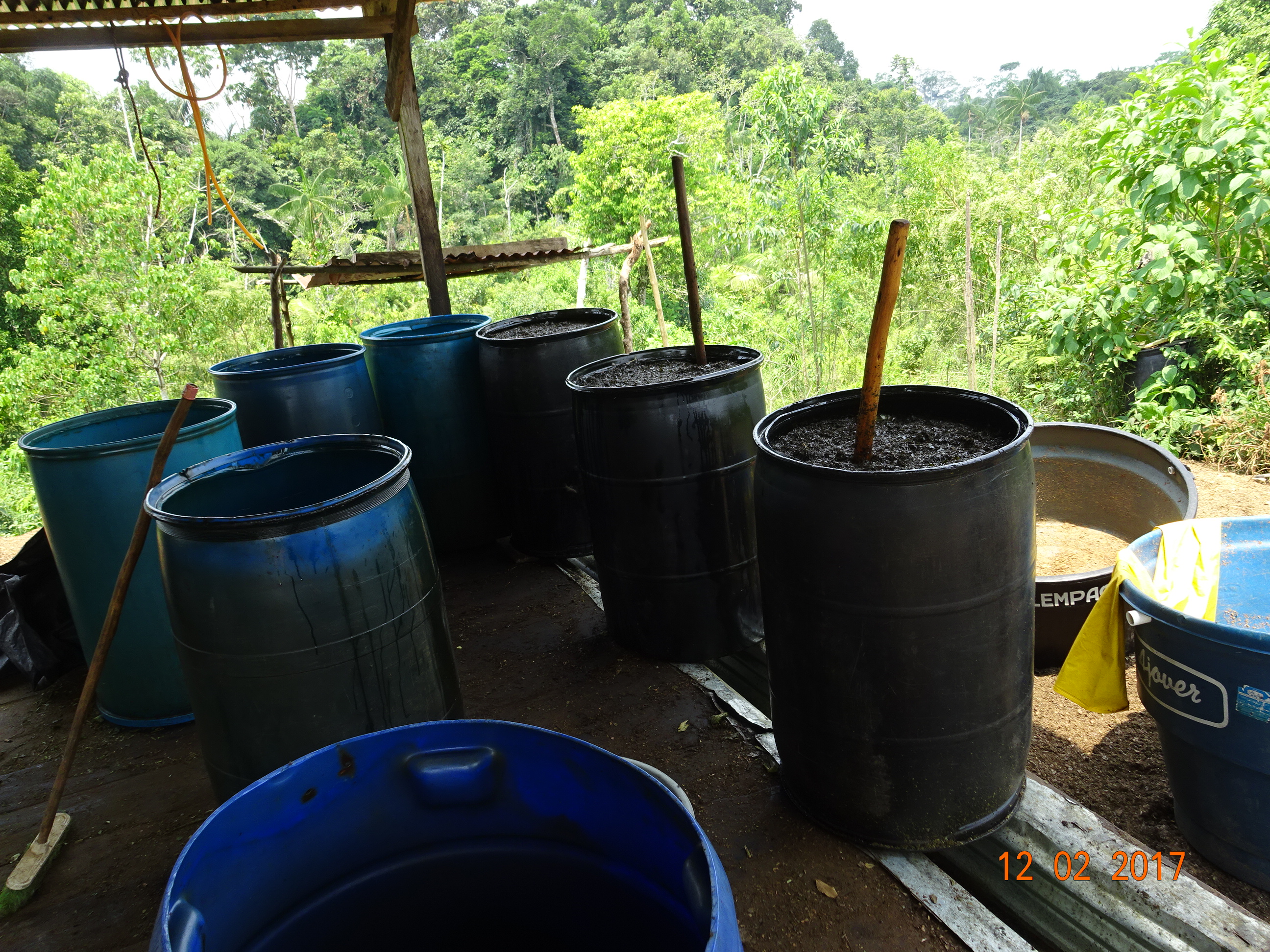 Gran-golpe-a "la constru"; -168 laboratorios-destruidos